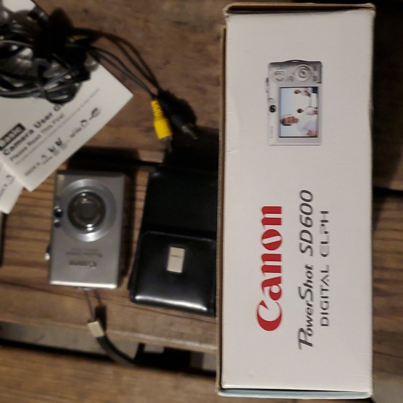 Cannon Powershot SD600 Digital Elph - Picture 5 of 5